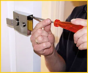 Exclusive Locksmith Service Manchester, CT 860-295-2026 Exclusive Locksmith Service Manchester, CT 860-295-2026 - 10-lock-smiths